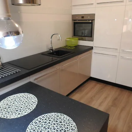 Appartement Z Ogrodem Wisniowy Sad