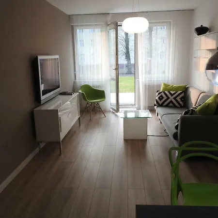 Apartment Z Ogrodem Wisniowy Sad *