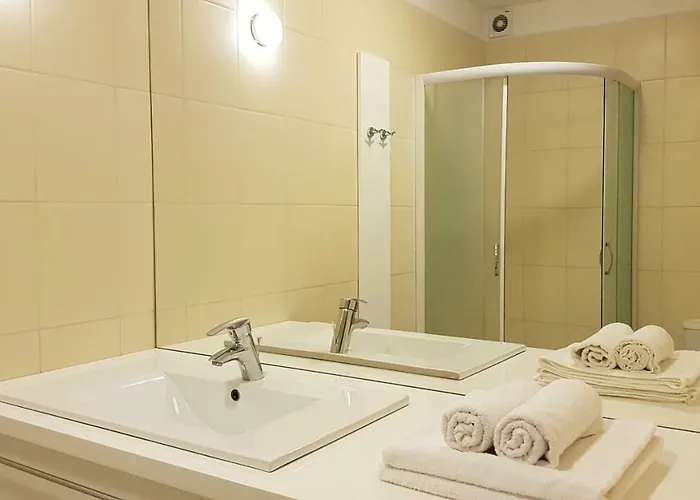 Lägenhet Z Ogrodem Wisniowy Sad